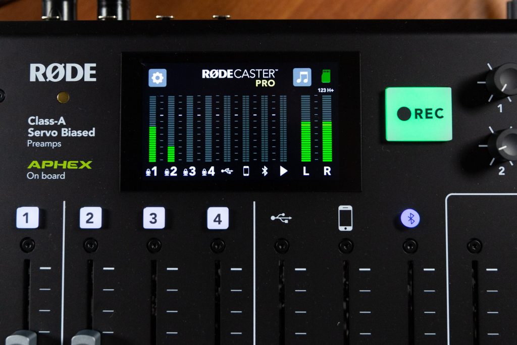 rodecaster1