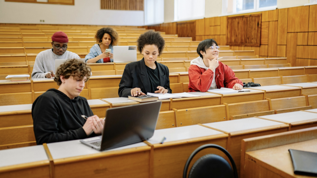 Feature image Students sitting in lecture hall